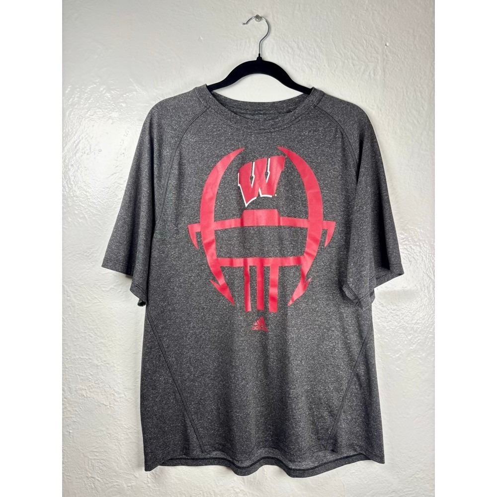 Adidas Wisconsin Badgers Mens L Climalite Football Helmet T-Shirt Corpcore Sport